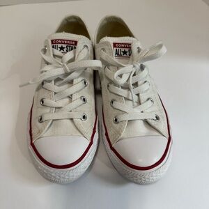 Converse Chuck Taylor All Star Youth 2 White Canvas Low Top Sneakers